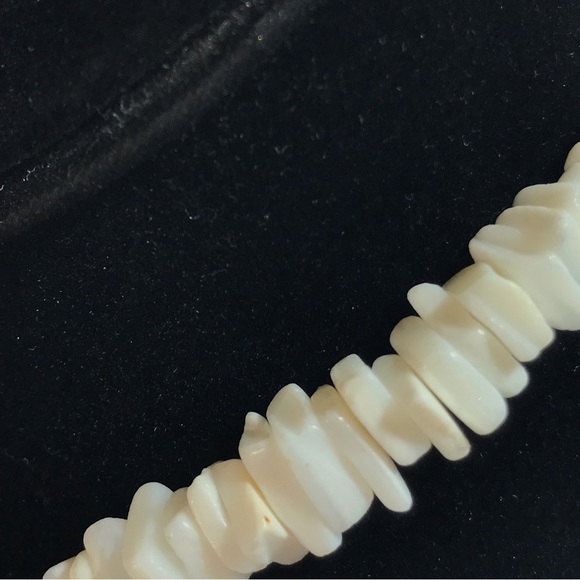 Vintage Natural Puka Shell & Seashell Chunky Statement Necklace - Picture 6 of 7